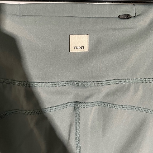 Vuori Stride Leggings - size XL - Picture 4 of 16